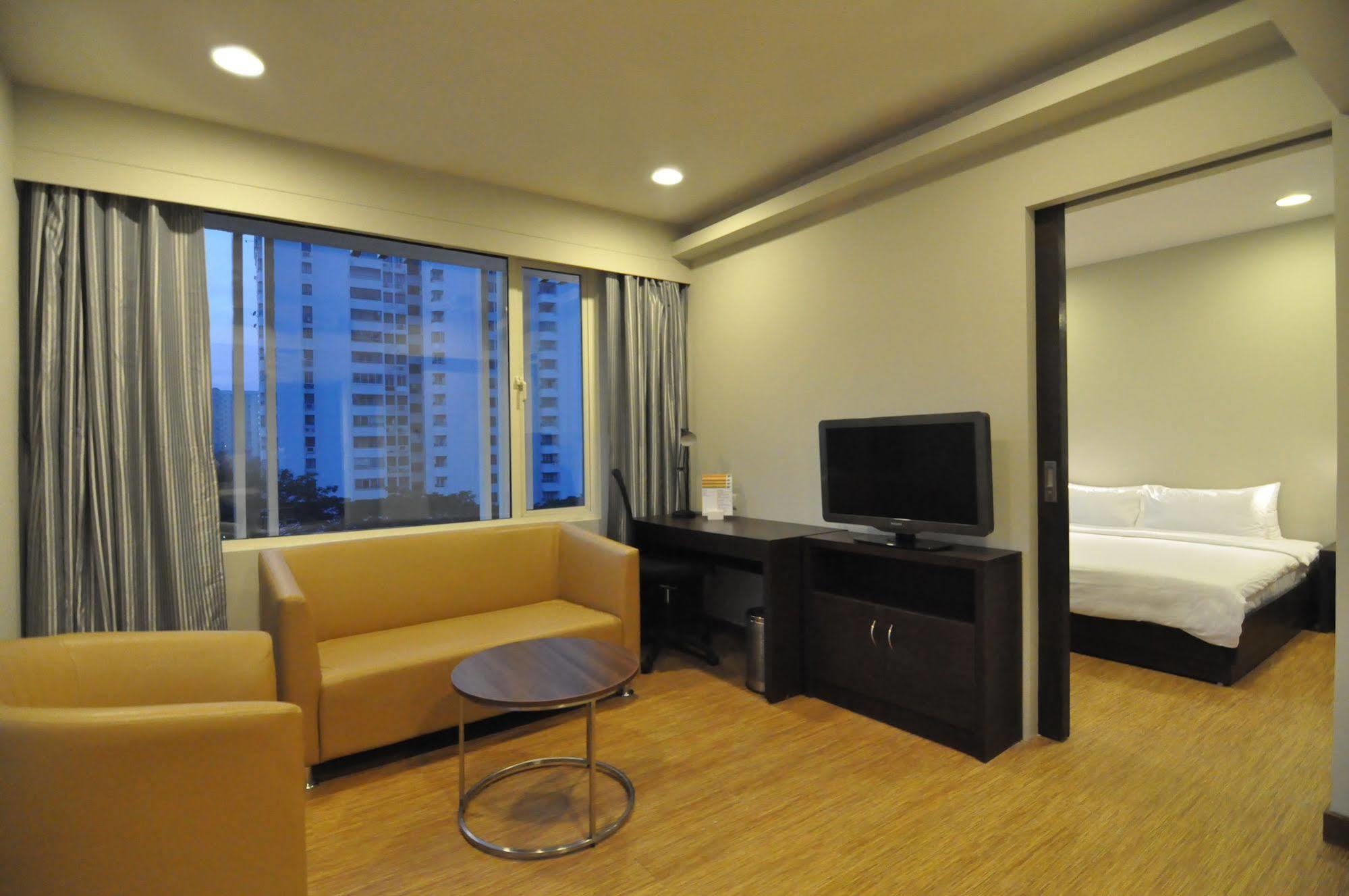 Keys Select By Lemon Tree Hotels, Kochi Extérieur photo