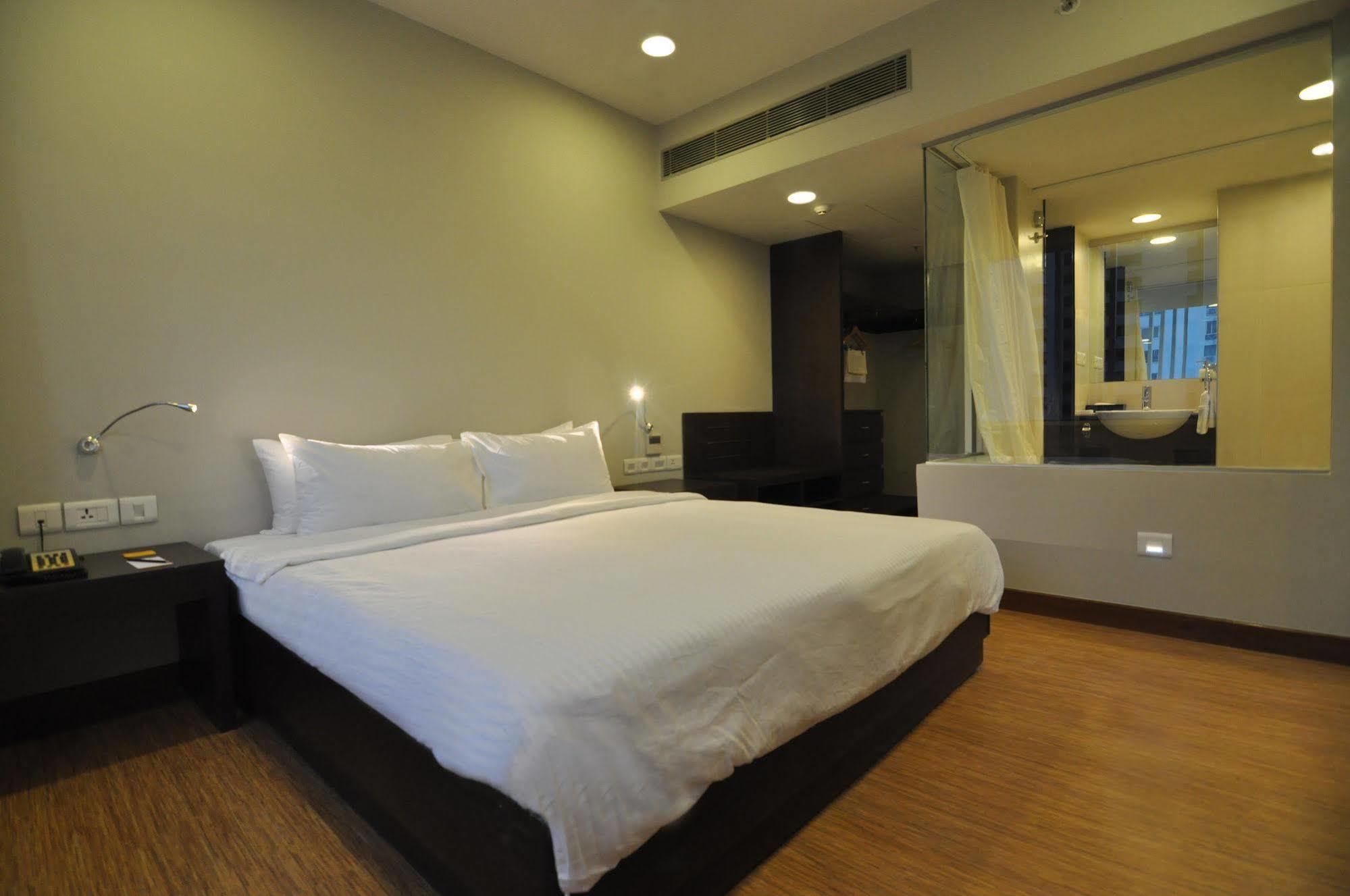 Keys Select By Lemon Tree Hotels, Kochi Extérieur photo